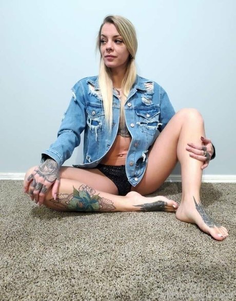 unalome hot model photos