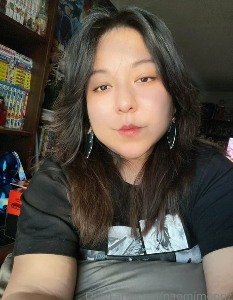 naomimoonz adult actress pic