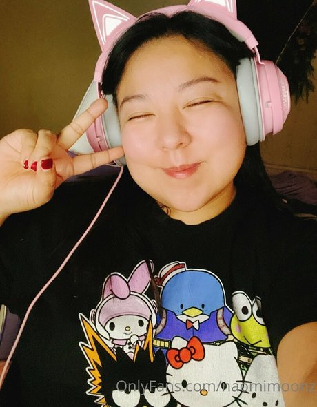 naomimoonz nude pornstar pictures