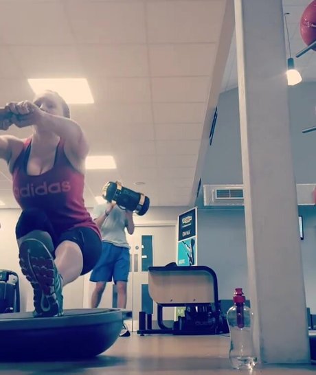 Katy Yardley model perfect picture