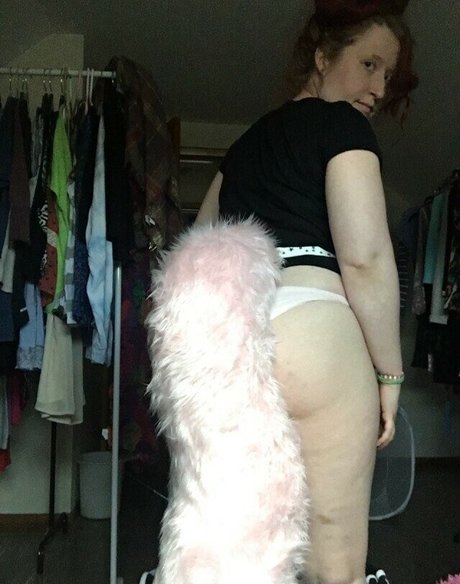 Inabluedr3am model top photo