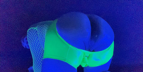 suciowalker hd model photo