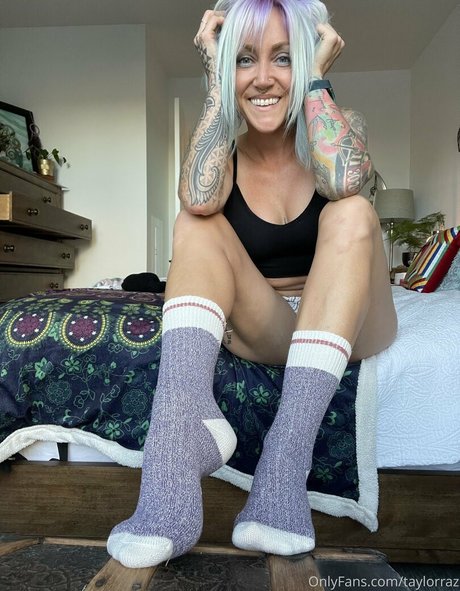 taylorraz pornstar adult photos