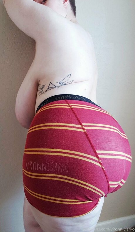 vronnidarko pretty pornstar photos