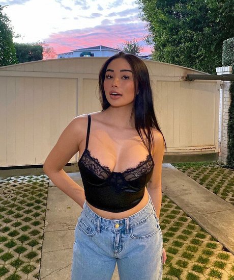 Ellerie Marie star beautiful img