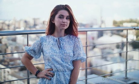 alisabriz hot model img