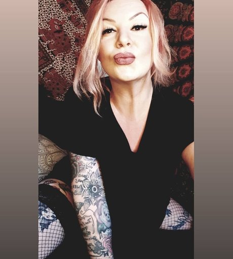 cuckold feet onlyfans top image