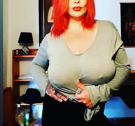 old lady onlyfans hot pics