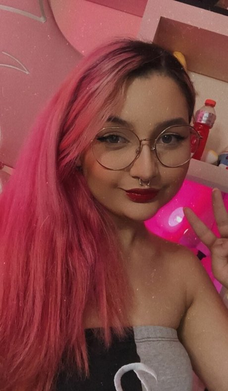 Nathye model picture