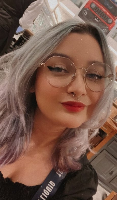 huge shemale onlyfans hot naked picture