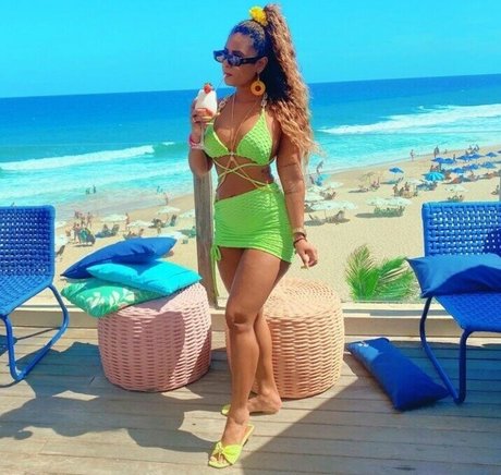 Mykaele Maylane Moraes pornstar top pic