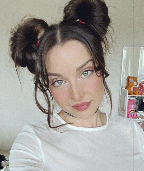 KeraBear top pornstar pics