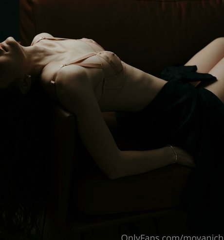 moyanich art actress photo