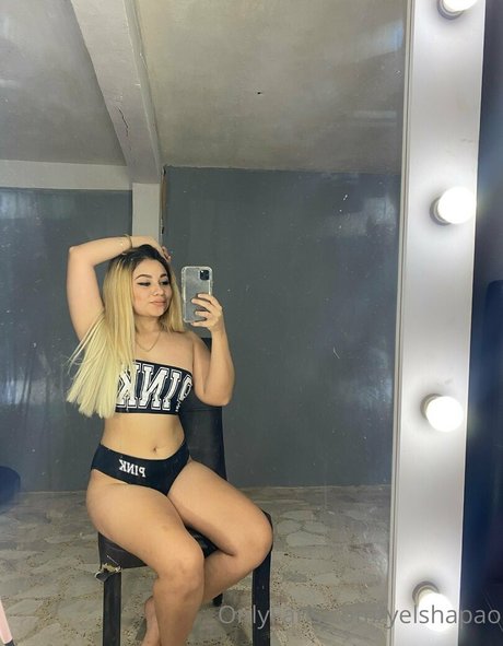 yelshapao model free picture