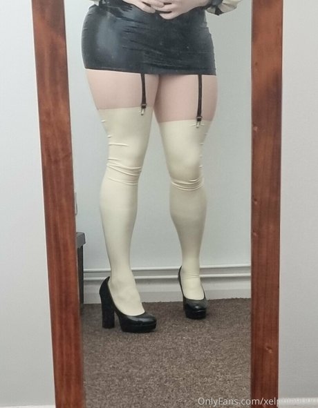 xelphie9000 model pretty pictures