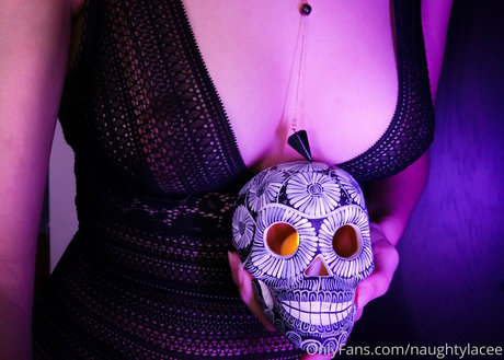naughtylacee porn model pic