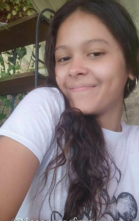 bellalittlefree18 porn model picture