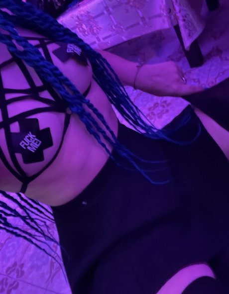 vikyscreaming naked pornstar images