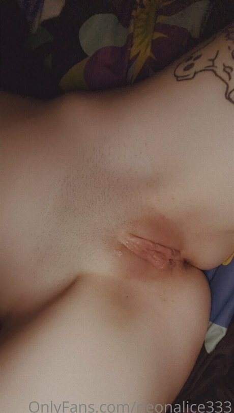 neonalice333 xxx pornstar pics