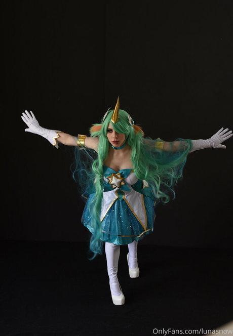 lunasnow actress gallery