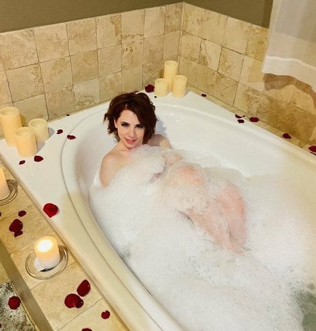 curvy sex onlyfans top gallery