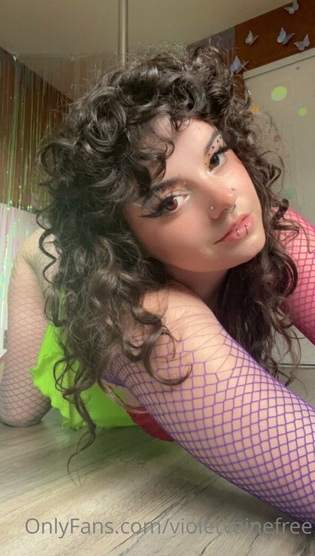 violetvainefree Profile pic