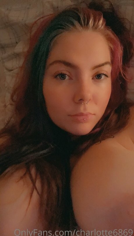 charlotte6869 exclusive model img