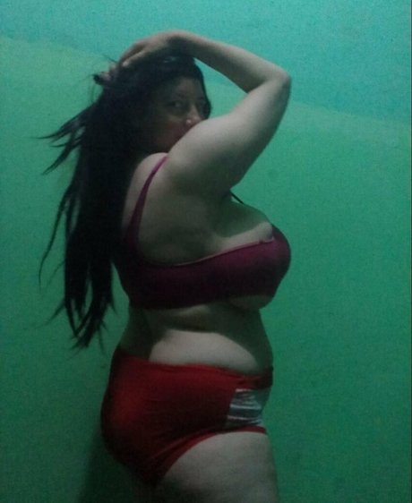 Nona Sokolova model art gallery