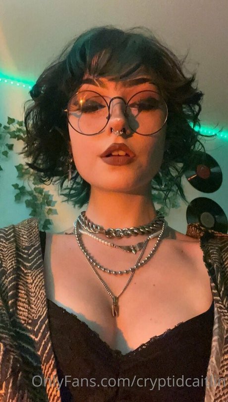 cryptidcaitlin model porn pic