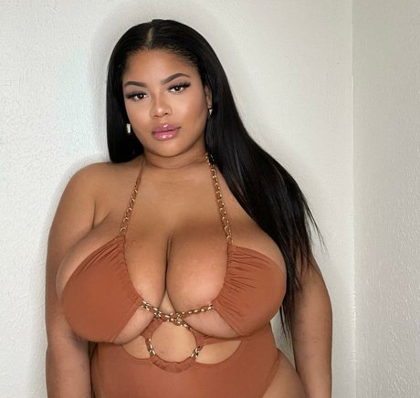 Gabrielle Logan model adult pictures