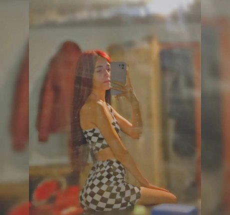 swimming pool onlyfans xxx photo