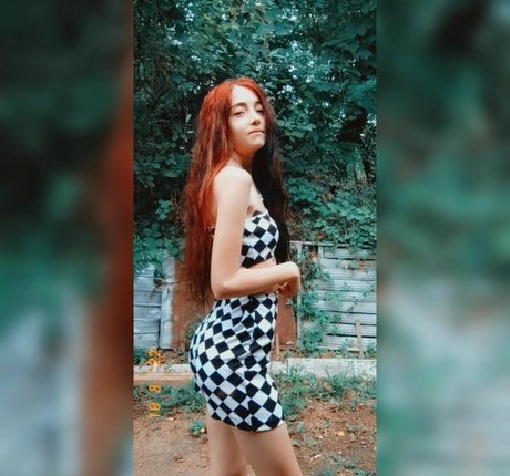 alymaria18 model adult image