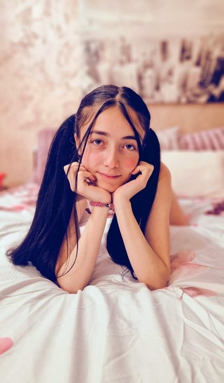 alymaria18 star porn galleries