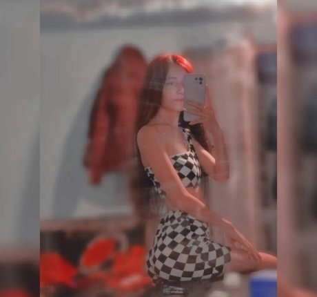 alymaria18 model top pictures