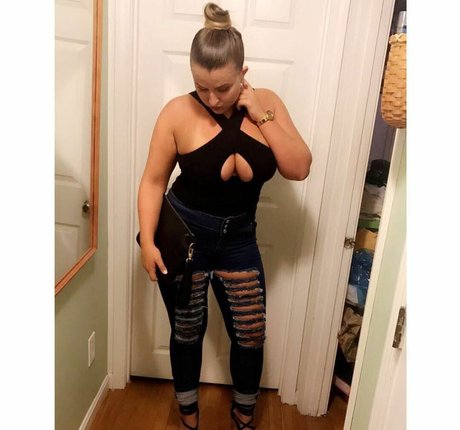 Lizzy Maguire art pornstar images