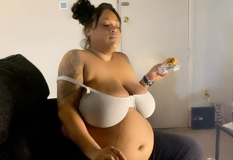 chyynotshyy perfect model gallery