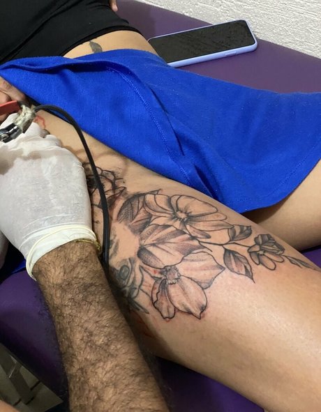 sarahrobert sex star picture