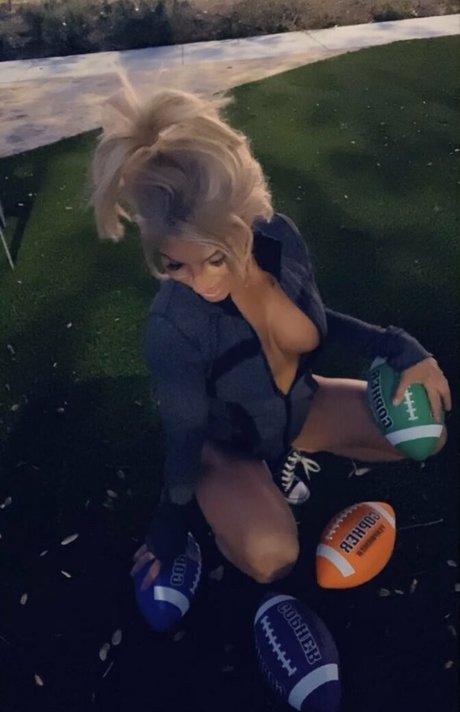 18 free onlyfans naked galleries