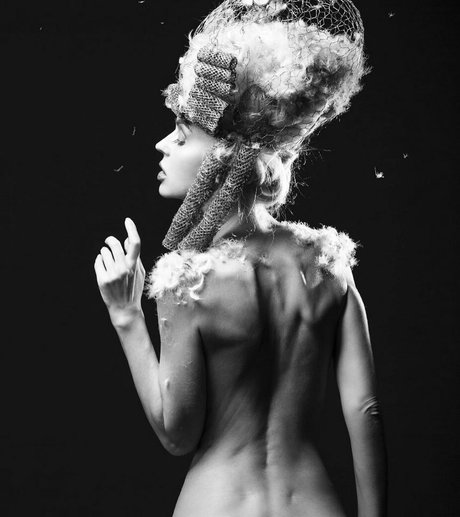 leona now star beautiful pics