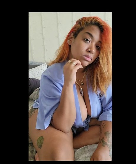 TheeChinaWhite naked model photos