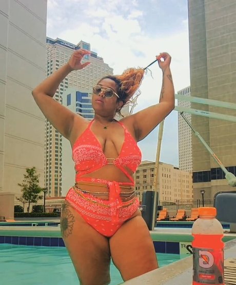 TheeChinaWhite pornstar gallery