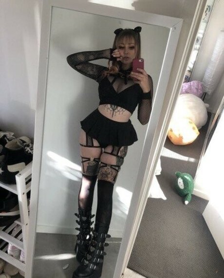 tattoo kitten model nude images