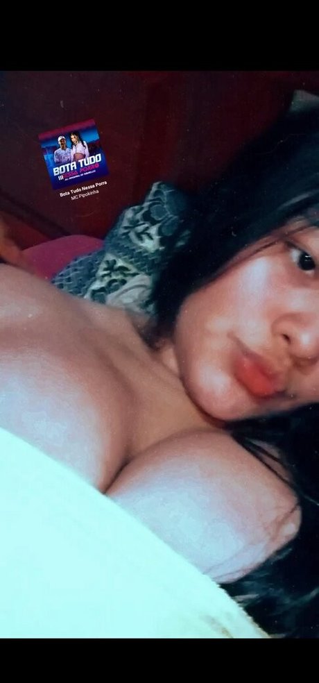 karol braba sexy actress photo