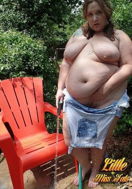 Corissa Enneking beautiful model img