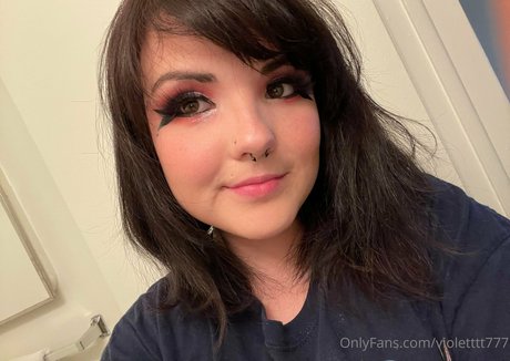 violetttt777 star hot image