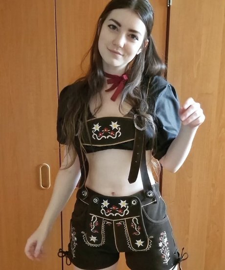 SincerelyLyn adult actress picture