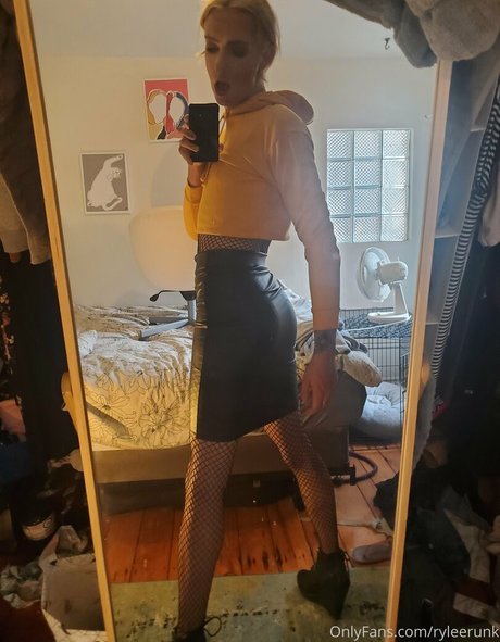 ryleerunk star xxx archive