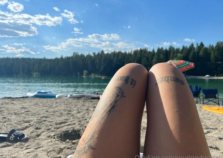 courtneyheartxo star hot image