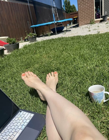 giant onlyfans adult pic