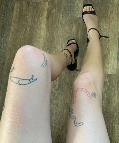 cute pussy onlyfans top photo